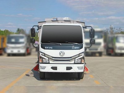 東風多利卡6方掃路車